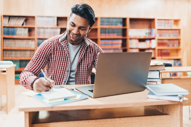 Free resume building - BCA graduate advice illustration